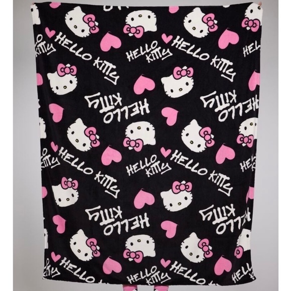 VIRAL HELLO KITTY BLANKET  NWT​​